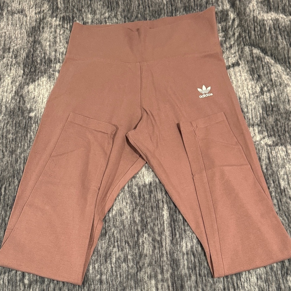 Adidas Women's peach Leggings EUC